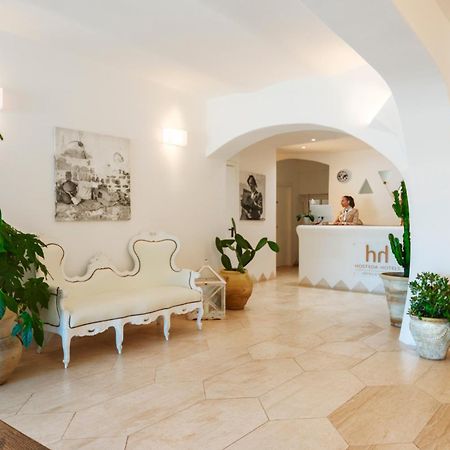 Hotel Moresco サンタ・テレーザ・ガッルーラ エクステリア 写真