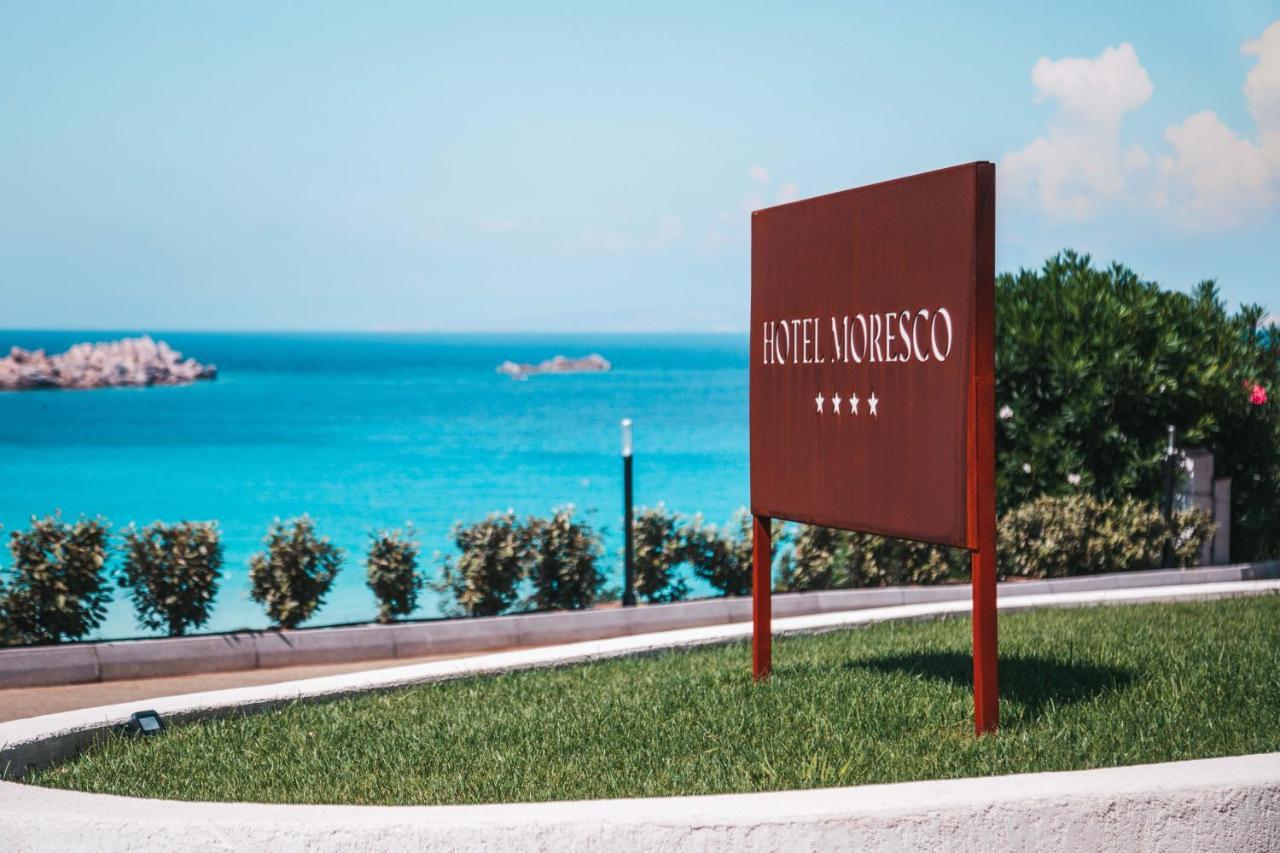 Hotel Moresco サンタ・テレーザ・ガッルーラ エクステリア 写真