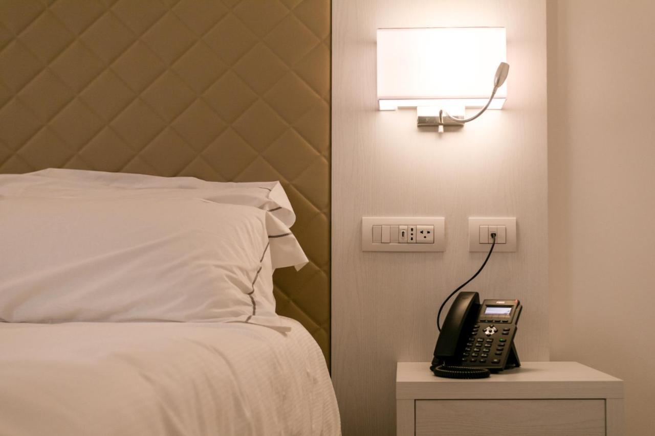 Hotel Moresco サンタ・テレーザ・ガッルーラ 部屋 写真