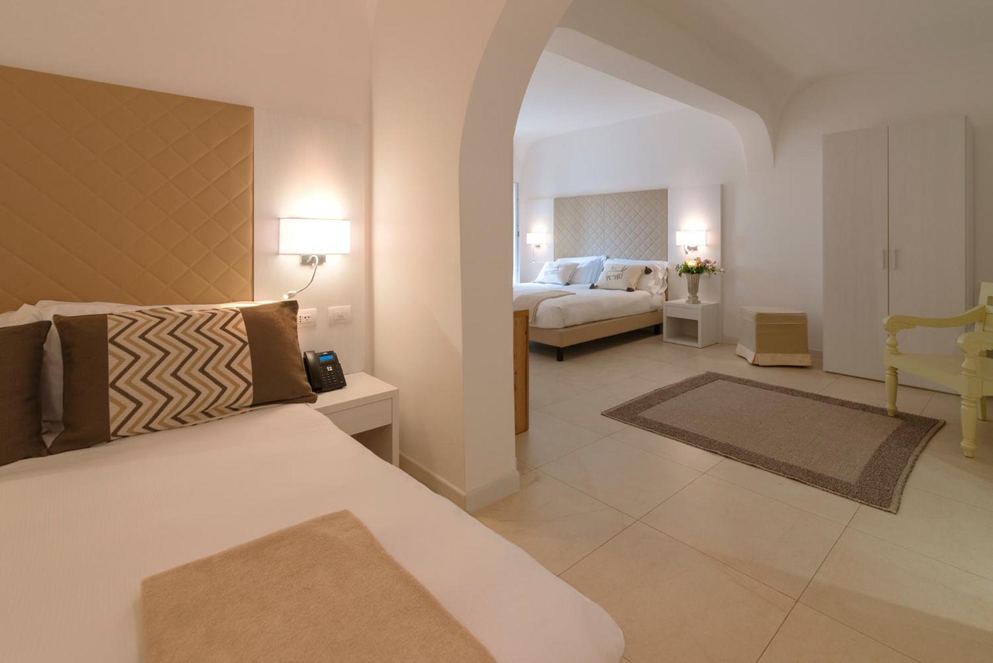 Hotel Moresco サンタ・テレーザ・ガッルーラ エクステリア 写真