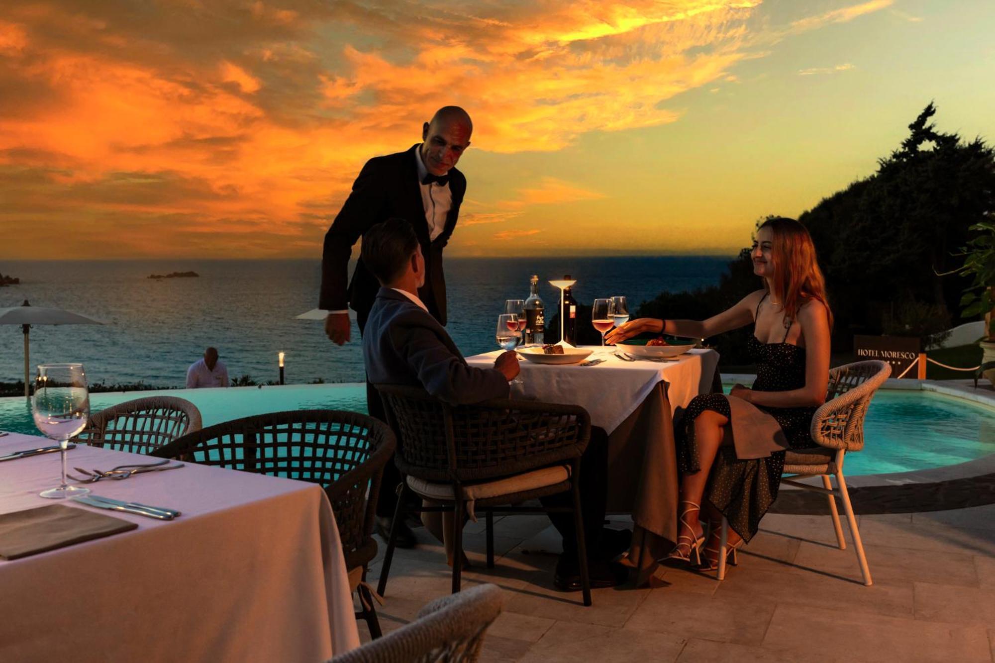 Hotel Moresco サンタ・テレーザ・ガッルーラ エクステリア 写真
